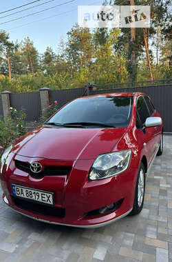 Хэтчбек Toyota Auris 2008 в Киеве