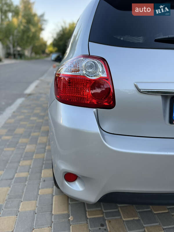 Хетчбек Toyota Auris 2011 в Одесі