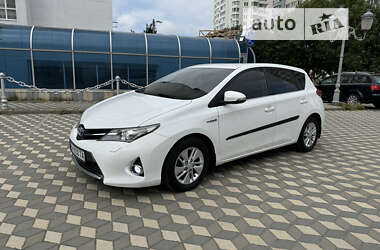 Хэтчбек Toyota Auris 2014 в Черноморске