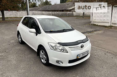 Хэтчбек Toyota Auris 2012 в Киеве