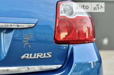 Хетчбек Toyota Auris 2011 в Києві