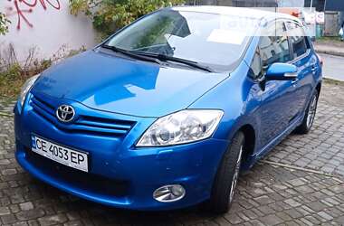 Хетчбек Toyota Auris 2010 в Чернівцях