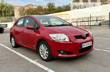 Хэтчбек Toyota Auris 2008 в Киеве