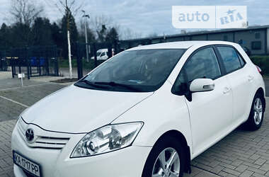 Хетчбек Toyota Auris 2012 в Києві