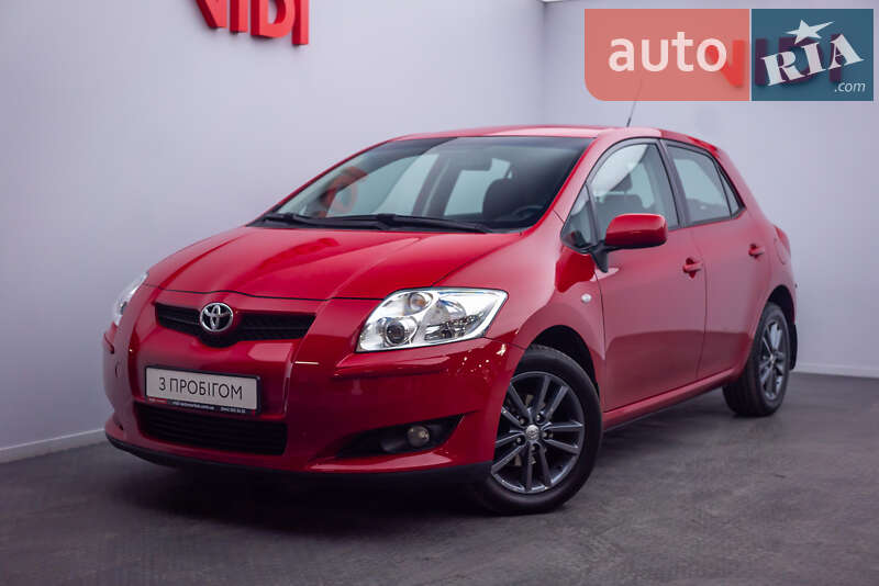 Хэтчбек Toyota Auris 2007 в Киеве