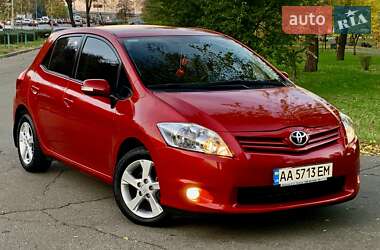 Хетчбек Toyota Auris 2011 в Києві