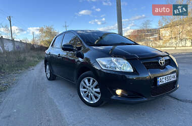 Хэтчбек Toyota Auris 2009 в Луцке