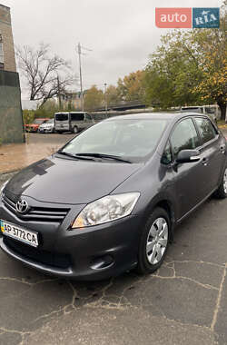 Хэтчбек Toyota Auris 2011 в Шевченково