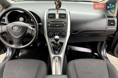 Хэтчбек Toyota Auris 2007 в Черкассах