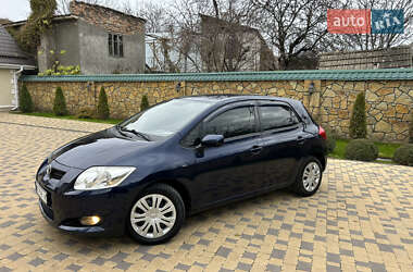 Хэтчбек Toyota Auris 2008 в Могилев-Подольске