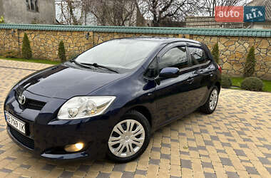 Хэтчбек Toyota Auris 2008 в Могилев-Подольске