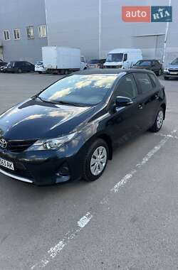 Хетчбек Toyota Auris 2013 в Львові