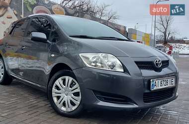 Хэтчбек Toyota Auris 2009 в Киеве