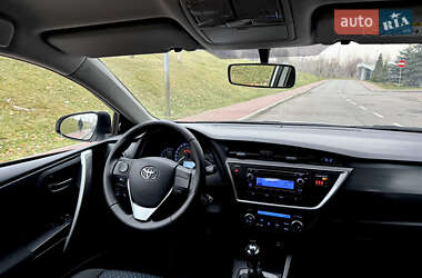 Хэтчбек Toyota Auris 2013 в Киеве