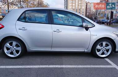 Хэтчбек Toyota Auris 2011 в Киеве