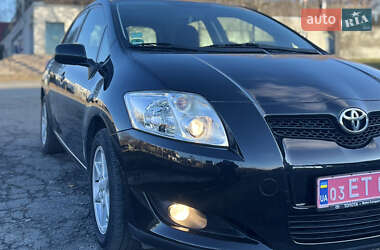 Хэтчбек Toyota Auris 2009 в Львове