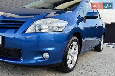 Хетчбек Toyota Auris 2011 в Стрию