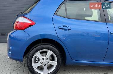 Хетчбек Toyota Auris 2011 в Стрию