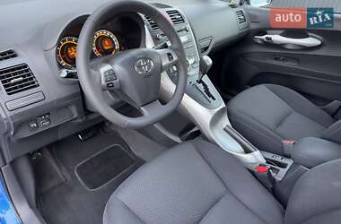 Хетчбек Toyota Auris 2011 в Стрию