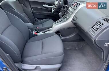 Хетчбек Toyota Auris 2011 в Стрию