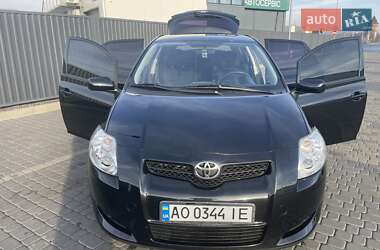 Хэтчбек Toyota Auris 2008 в Мукачево