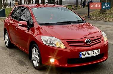 Хетчбек Toyota Auris 2011 в Києві