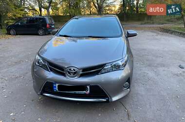 Хетчбек Toyota Auris 2014 в Києві