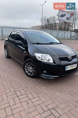 Хетчбек Toyota Auris 2008 в Полтаві