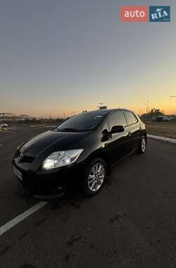 Хэтчбек Toyota Auris 2008 в Киеве