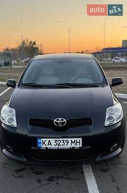 Хэтчбек Toyota Auris 2008 в Киеве