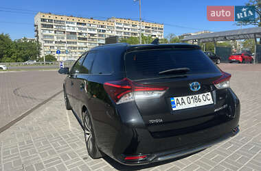 Универсал Toyota Auris 2015 в 