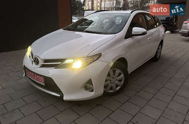 Универсал Toyota Auris 2015 в Калуше