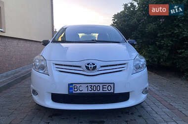 Хетчбек Toyota Auris 2012 в Бориславі