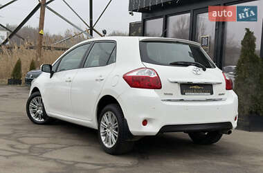 Хэтчбек Toyota Auris 2011 в Харькове