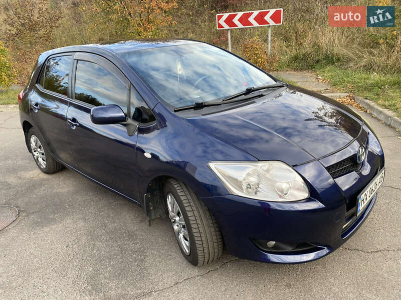 Хетчбек Toyota Auris 2008 в Хмельницькому