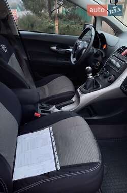 Хэтчбек Toyota Auris 2012 в Одессе