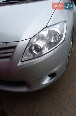Хэтчбек Toyota Auris 2012 в Одессе