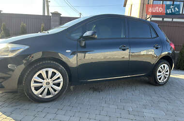 Хэтчбек Toyota Auris 2008 в Ровно