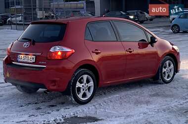 Хэтчбек Toyota Auris 2011 в Киеве