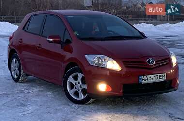 Хэтчбек Toyota Auris 2011 в Киеве