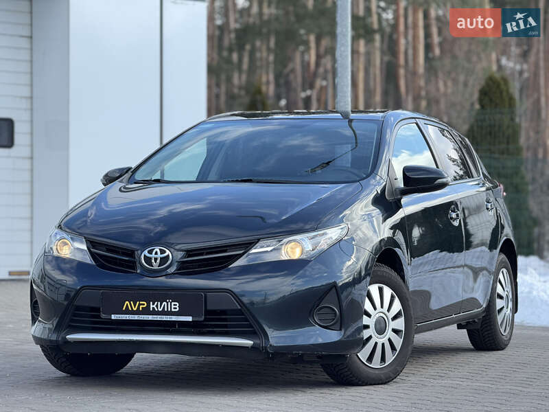 Хетчбек Toyota Auris 2013 в Києві