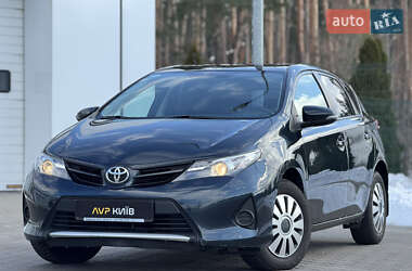 Хетчбек Toyota Auris 2013 в Києві