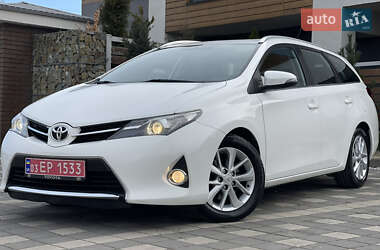 Універсал Toyota Auris 2015 в Стрию