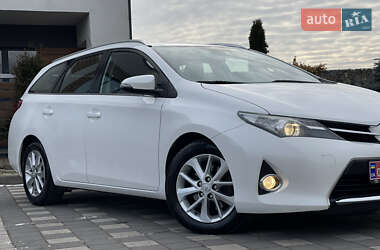 Універсал Toyota Auris 2015 в Стрию