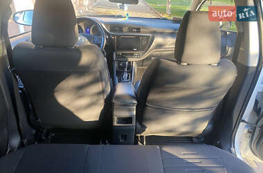 Хэтчбек Toyota Auris 2016 в 