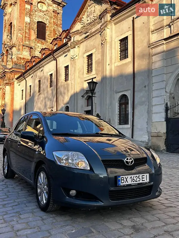 Toyota Auris 2009