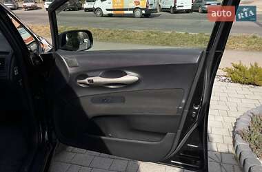 Хэтчбек Toyota Auris 2008 в 