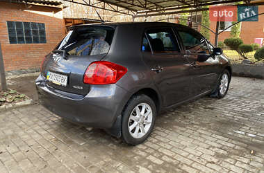Хетчбек Toyota Auris 2008 в 