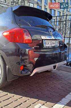 Хетчбек Toyota Auris 2008 в 