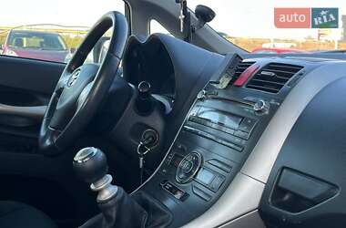 Хэтчбек Toyota Auris 2008 в 